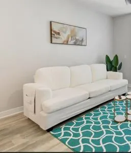 Bold 2215 I New I Free Parking - Defiance