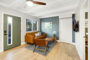 Downtown Haven, Patio, Near Dining