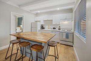 Downtown Haven, Patio, Near Dining