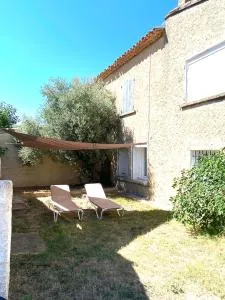 Soleil d’ocre - Bastide à Roussillon - 鲁西永