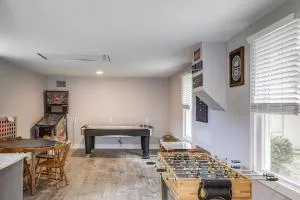 3 Mi to Cedar Point Sunny Sandusky Home with Yard - 马布尔黑德