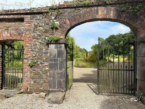 Sonas Mount Trenchard