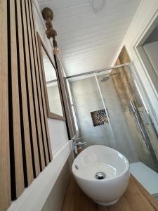 Crispi Guest House MMG