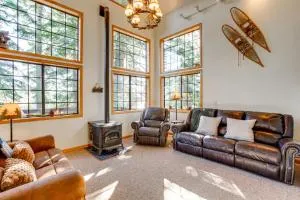 1 Mi to Skiing Cabin with Deck in Bear Valley! - Kit Carson