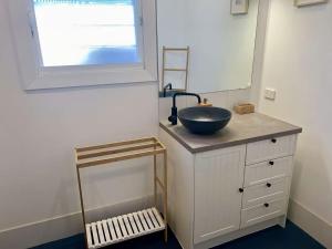 Yaringa Cottage by the sea