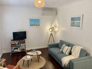 Yaringa Cottage by the sea