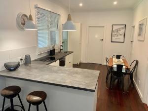 Yaringa Cottage by the sea