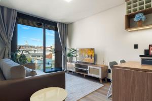 Welter You com Piscina 1 dorm by Achei