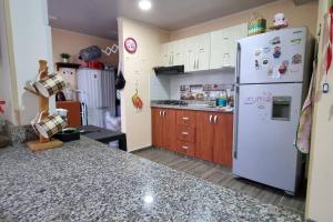 Acogedora y amplia casa en Anapoima con piscina en condominio cerrado - hasta 8 personas