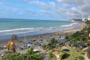 Depar 404 Vista al mar Tonsupa Playa Almendro - 阿塔卡梅斯