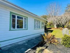 Spacious Home Near Kaiteriteri with Parking, Games and Sports Equipment - Riwaka