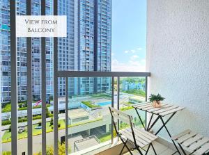 Muji Design Homestay with Balcony and Nice Swimming Pool View at Cyberjaya by Cloud Host