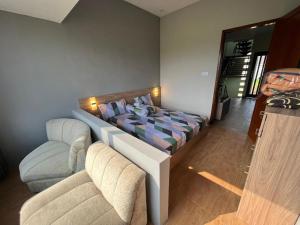 Villa makota kota batu