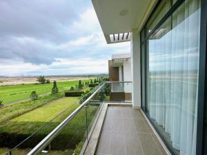 Phoenix Pool & Golf View Villa Cam Ranh