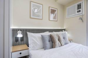 Furnished Studio in Central Cebu Avida Towers Riala, Cebu IT Park with Fast WiFi, Netflix, Pool and More