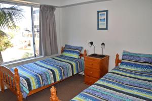 Ocean Shores Apartment 15 - Bring your own linen.