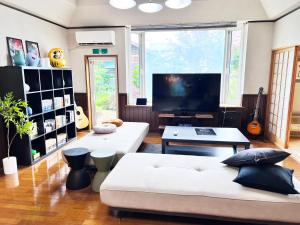 furanostay -private villa Accommodates up to 10 guests-