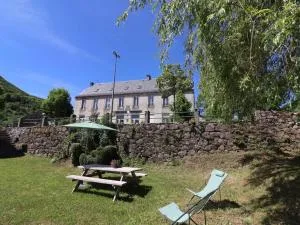 Appartement au cœur du parc des Volcans avec activités plein air, internet et jardin aménagé. - FR-1-742-345 - 绍德艾格