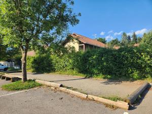 Appartements appartement T3 avec jardin proche village : photos des chambres