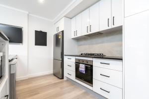 Renovated Townhouse Close to the CBD and Schools - Hosted by Canstay