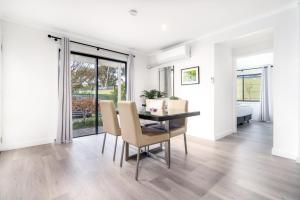 Queanbeyan Renovated Townhouse Close to the CBD and Schools - Hosted by Canstay Single Room lobby