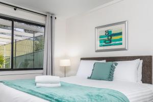 Renovated Townhouse Close to the CBD and Schools - Hosted by Canstay