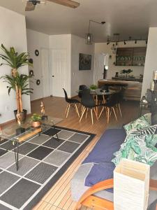 Apartamento con alberca cerca de la playa