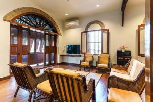 FOREST - Fong Lee CC Lampang Walking Street