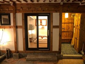 JAY Hanok ㅡ 3BR 3Bath ㅡ 8min from Anguk STN