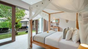 Villa Nikaia by Villa Finder