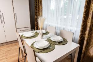 Cozy Coner Apartments