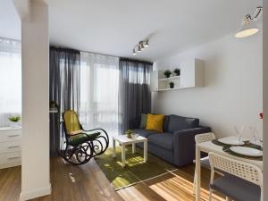 Warsaw City Centre - Studio for 3 people by Noclegi Renters