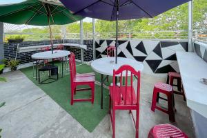 RedDoorz Near Karawang Central Plaza