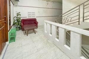 RedDoorz Near Karawang Central Plaza