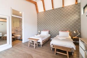 Sunny Double Volume Penthouse,Ensuite