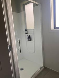 Magnolia Lane 2 bdrm, 4 bed, Guest House