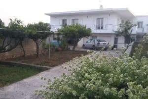 Christos House - Dystus