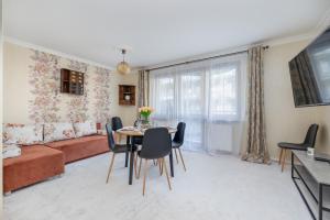 Exceptional Apartment 550 m from the Beach by Noclegi Renters