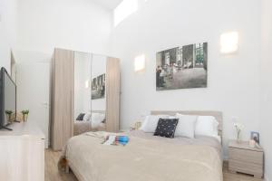 Cittadella Apartment by Mamo Florence