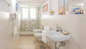 Cittadella Apartment by Mamo Florence