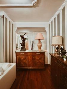 Residenza Tritone Luxury Guest House Trevi Fountain