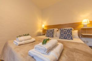 2nd line beach, garden, office & WIFI