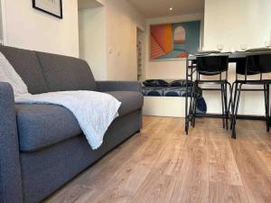 Appartements Charmant Studio au coeur de la ville : photos des chambres