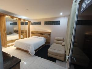 Karana Guesthouse Syariah Bandung & Luang Cafe