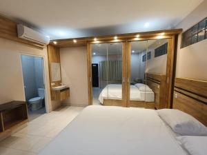 Karana Guesthouse Syariah Bandung & Luang Cafe