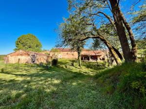 gîte sivade - vue épique - grand jardin clôturé