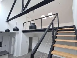 Loft atypique ! - Thuin