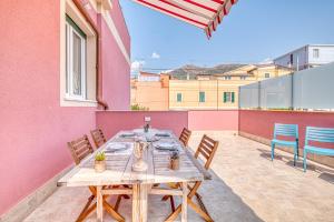 Merlo Apartments