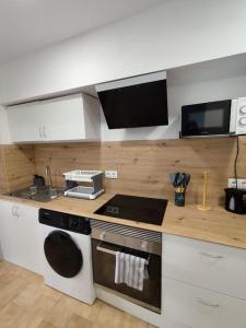 La Llar45 , Relájate junto al mar