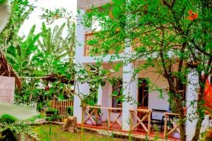 Arusha Jua Eco Home- on coffee farm - Uru